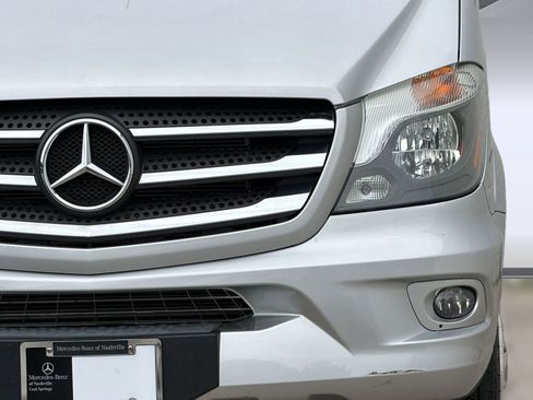 Used 2018 Mercedes-Benz Sprinter 3500 image 10