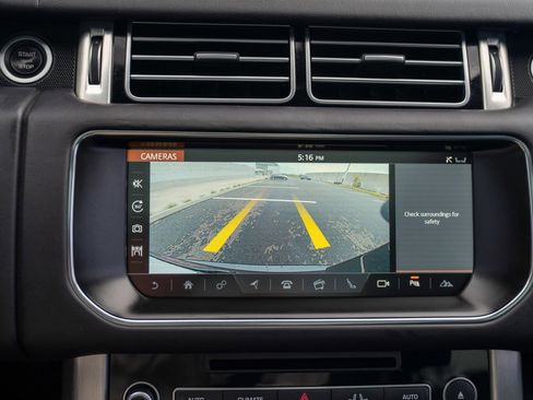 Used 2017 Land Rover Range Rover HSE AWD/4WD image 18