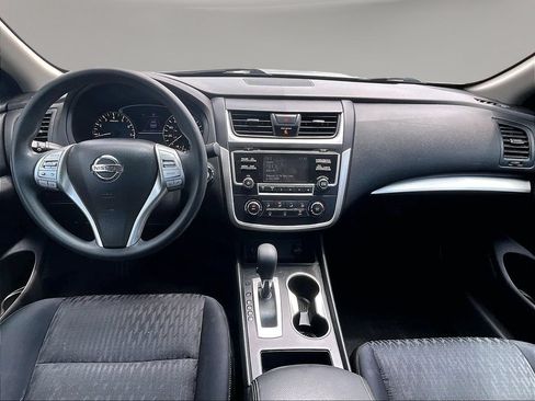 Used 2017 Nissan Altima 2.5 S w/ Power Driver Seat Package FWD image 9
