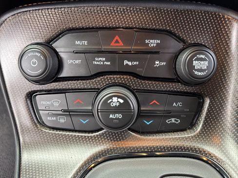 Used 2020 Dodge Challenger R/T image 38