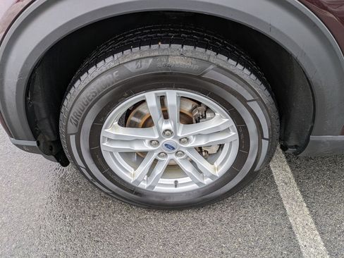 Used 2023 Ford Explorer XLT w/ Equipment Group 202A image 24