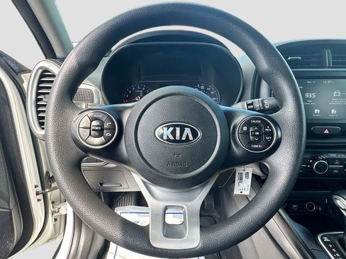 Used 2020 Kia Soul LX FWD image 11