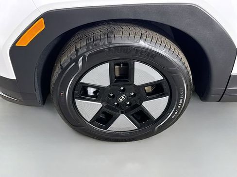 Used 2026 Hyundai Santa Fe SEL image 4