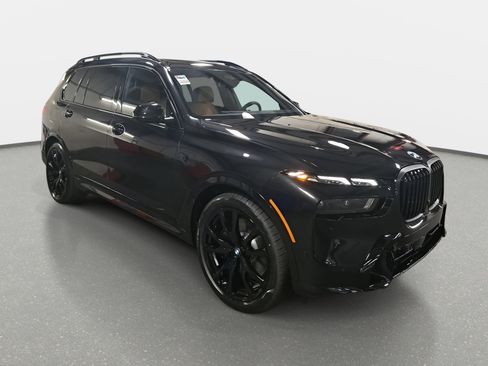 New 2026 BMW X7 xDrive40i w/ Executive Package image 3