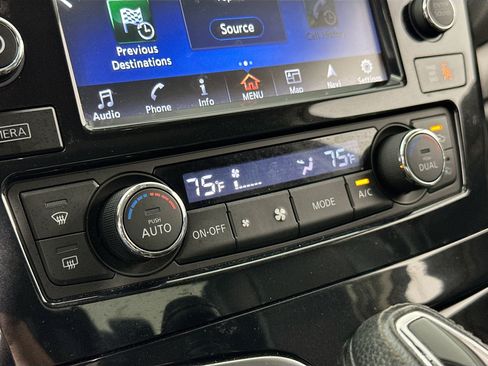 Used 2017 Nissan Maxima Platinum FWD image 16