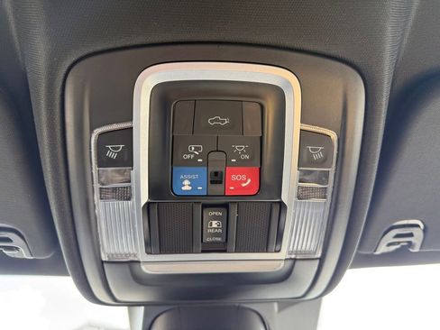 Used 2022 RAM 1500 Limited AWD/4WD image 29
