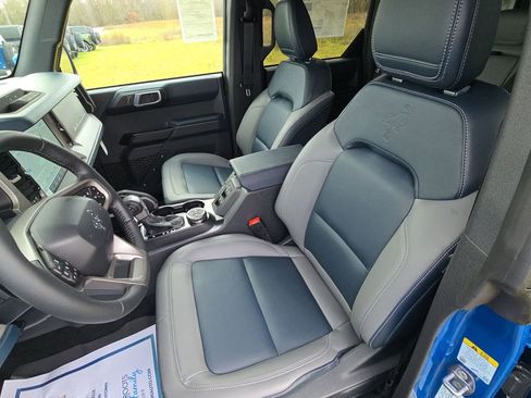 Used 2024 Ford Bronco Outer Banks image 11