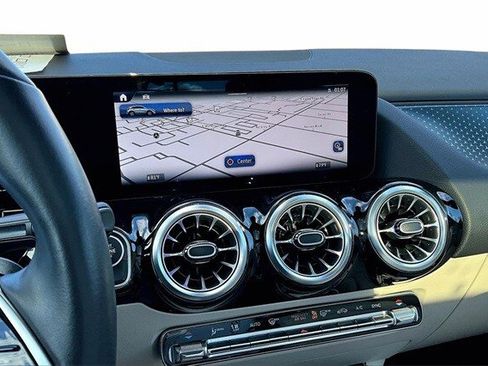 Certified 2025 Mercedes-Benz GLA 250 4MATIC image 12