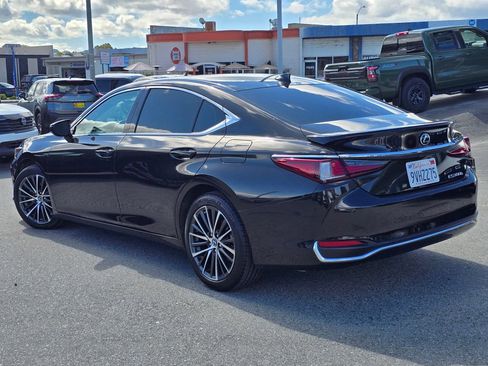 Used 2025 Lexus ES 300h w/ Premium Package FWD image 3