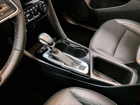 Used 2022 Buick Encore GX Essence w/ Experience Buick Package image 15