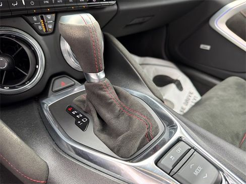 Used 2020 Chevrolet Camaro ZL1 image 28