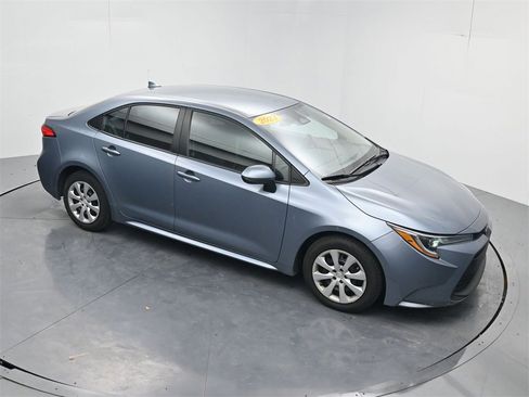 Used 2023 Toyota Corolla LE image 41