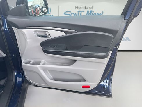 Used 2017 Honda Ridgeline RTL image 33