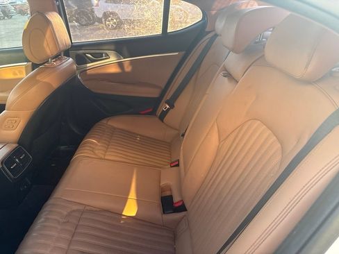 Used 2022 Genesis G70 2.0T w/ Prestige Package RWD image 7