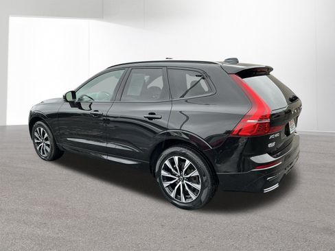 Used 2025 Volvo XC60 B5 Core AWD/4WD image 5