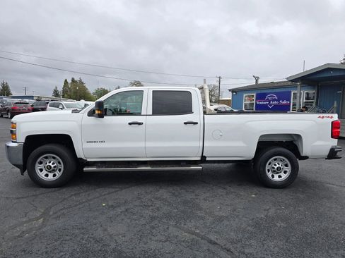 Used 2019 Chevrolet Silverado 2500 W/T w/ WT Convenience Package AWD/4WD image 2
