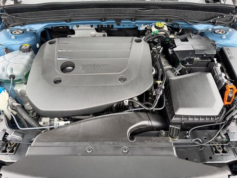 Certified 2023 Volvo XC40 B5 Ultimate w/ Protection Package Premier image 38