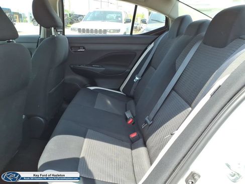 Used 2021 Nissan Versa SV FWD image 11