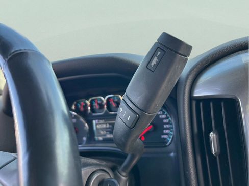 Used 2019 Chevrolet Silverado 1500 LT w/ All Star Edition image 18