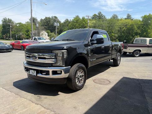 Used 2018 Ford F250 Lariat w/ Lariat Ultimate Package AWD/4WD image 4