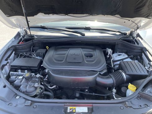 Used 2019 Jeep Grand Cherokee Altitude AWD/4WD image 28