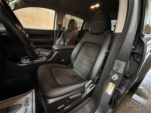 Certified 2022 GMC Canyon AT4 w/ Trailering Package image 11