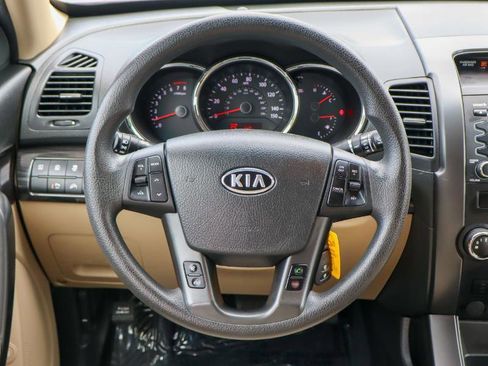 Used 2012 Kia Sorento LX w/ Convenience Pkg FWD image 14