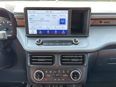 Used 2023 Ford Maverick Lariat w/ Lariat Luxury Package AWD/4WD image 21