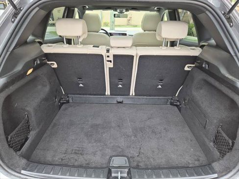 Used 2022 Mercedes-Benz GLA 250 4MATIC w/ Premium Package Lite image 8