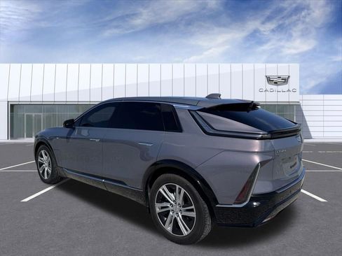 Used 2024 Cadillac Lyriq Tech w/ Driver Assist Package AWD/4WD image 4