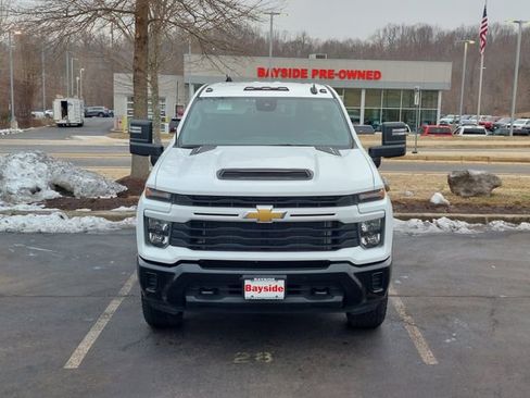 Used 2024 Chevrolet Silverado 2500 Custom w/ Custom Convenience Package image 5