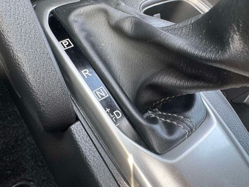 Used 2022 Nissan Frontier SV w/ Technology Package AWD/4WD image 34
