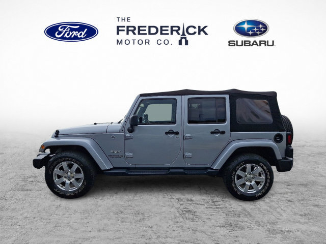 Used 2017 Jeep Wrangler Unlimited Sahara w/ Connectivity Group AWD/4WD image 7