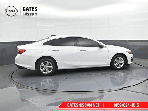 Used 2022 Chevrolet Malibu LS image 3