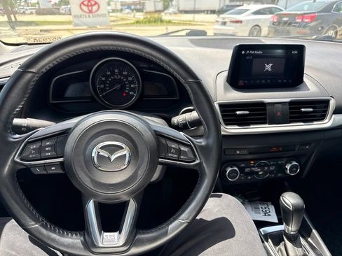 Used 2017 MAZDA MAZDA3 Touring FWD image 17