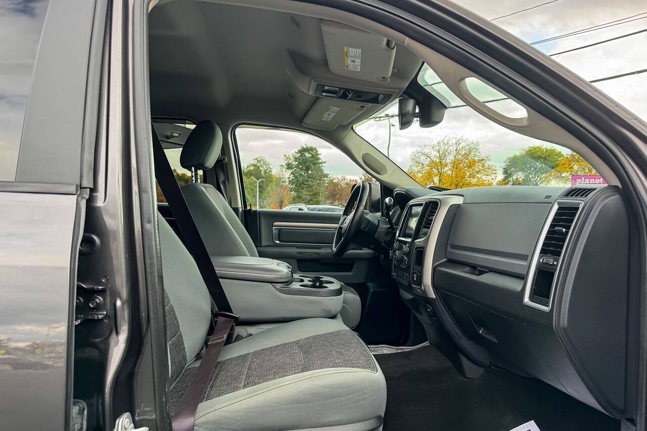 Used 2017 RAM 2500 SLT w/ Snow Chief Group AWD/4WD image 13