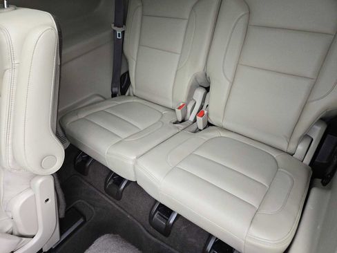 Used 2017 GMC Acadia Denali w/ Technology Package image 28