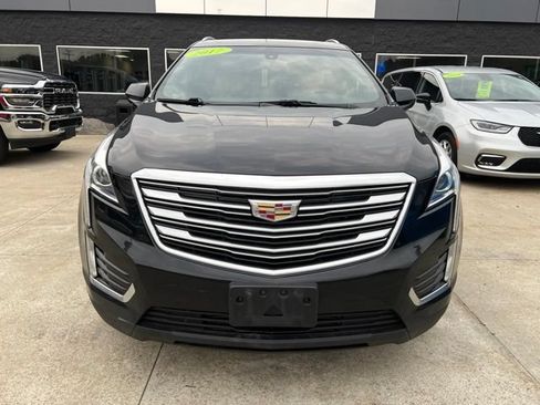 Used 2017 Cadillac XT5 FWD image 2