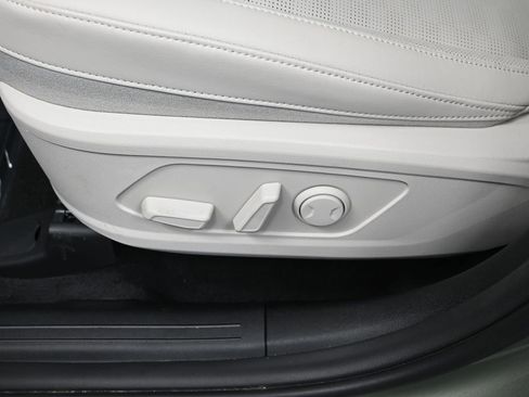 New 2025 Kia Sorento SX AWD/4WD image 12