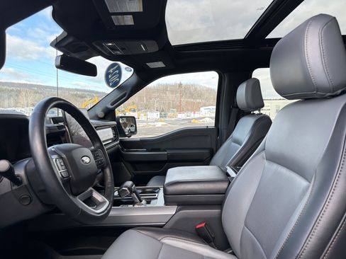 Used 2024 Ford F150 Lightning Lariat image 13