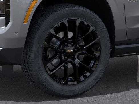 New 2026 Chevrolet Suburban High Country image 9