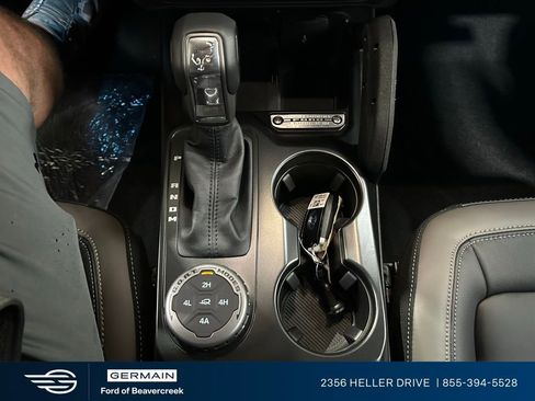 New 2025 Ford Bronco Outer Banks w/ Sasquatch Package image 18