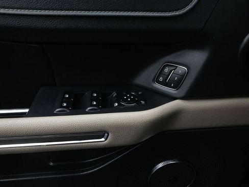 Used 2023 Ford Expedition Limited image 18