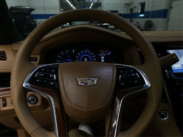 Used 2017 Cadillac Escalade Platinum AWD/4WD image 23