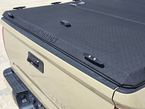 Used 2017 Toyota Tundra Limited w/ Limited Premium Package image 34