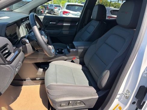 Used 2026 GMC Terrain AT4 w/ Convenience Package III AWD/4WD image 12