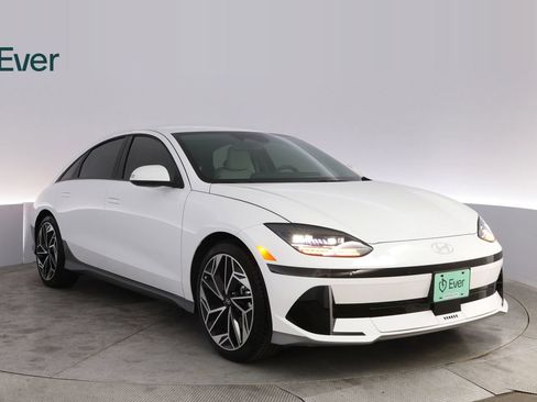 Used 2025 Hyundai Ioniq 6 SEL RWD image 13