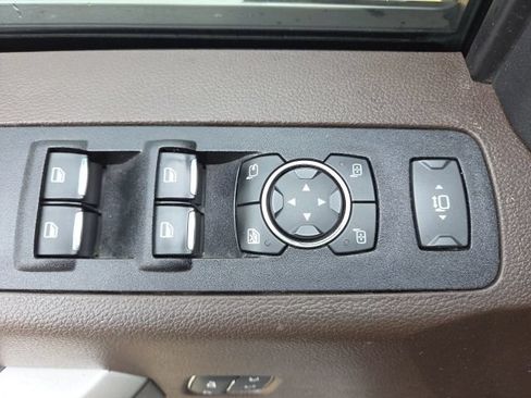 Used 2021 Ford F250 King Ranch AWD/4WD image 17