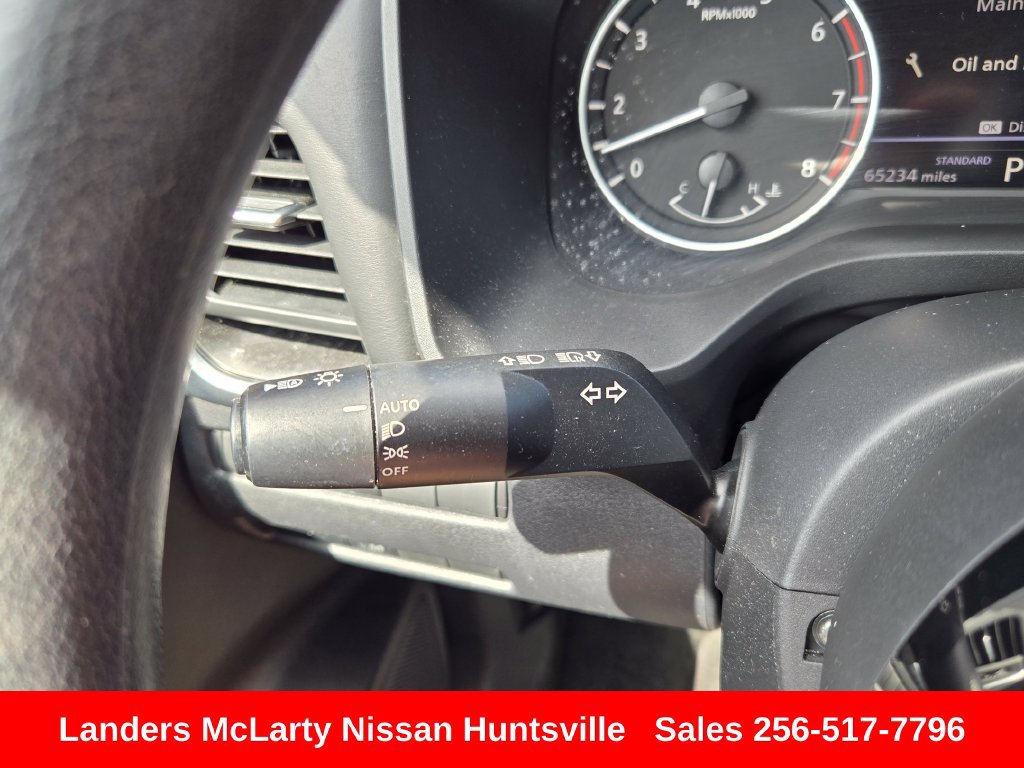 Used 2023 Nissan Rogue SV FWD image 25