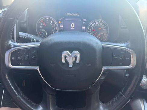 Used 2019 RAM 1500 Laramie AWD/4WD image 8